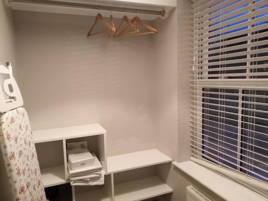 3 Bedroom Townhouse, Free Parking 约克 外观 照片