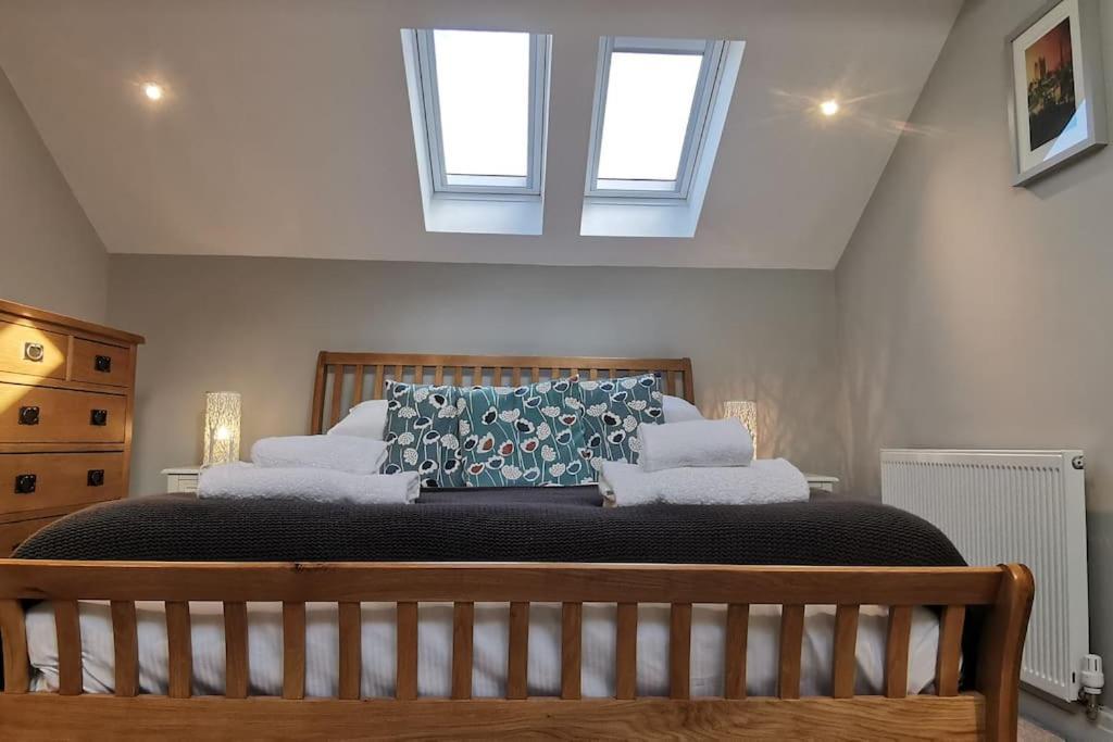 3 Bedroom Townhouse, Free Parking 约克 外观 照片